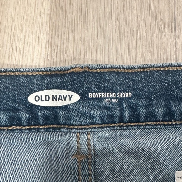 old navy boyfriend jean shorts - Picture 3 of 3